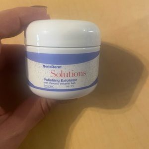 Senegence polishing exfoliating
